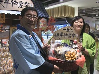 香港での岐阜県農産物販売フェア
