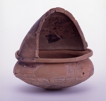 竪穴住居跡から出土した弥生時代後期から古墳時代初頭の手焙形土器