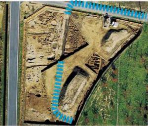 発掘区南部の区画溝の様子