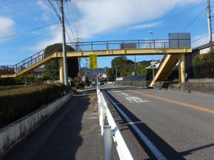 茶屋横断歩道橋