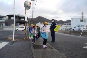 若手警察官の見守り