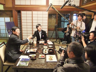 名古屋市内で、「"ぎふを味わおう"キャンペーンin名古屋」記者発表会に出席の画像