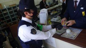 あおり運転防止ステッカーの配布