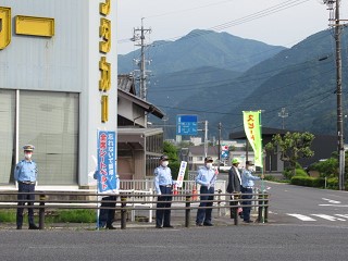 １