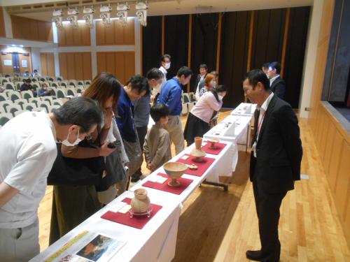 令和5年度岐阜県発掘調査報告会の遺物展示の様子です。