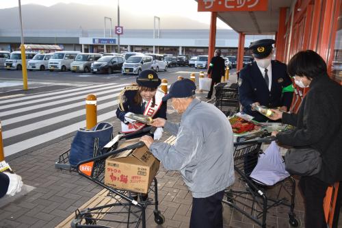 一日警察署長、ニセ電話詐欺啓発活動