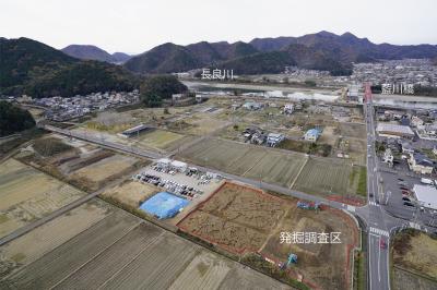芥見町屋遺跡発掘調査区（東上空から）