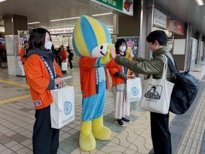 街頭啓発の様子（中津川市）
