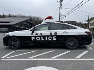 「POLICE」文字（側面）