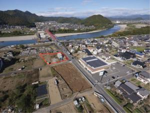 芥見町屋遺跡の発掘区遠景写真です