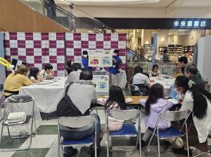 ぎふエコアクション・キャラバンinイオンモール大垣　クイズ＆ワークショップのようす