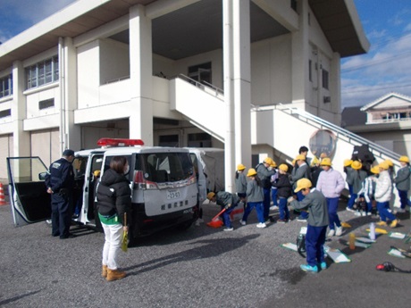 養老小3年生郊外学習の状況１