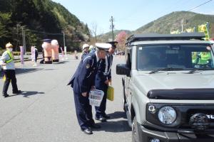 道の駅「賤母」での広報の様子