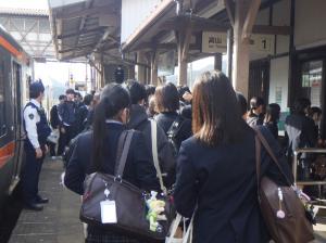 画像（列車警戒中）
