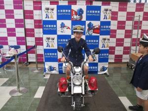 白バイとの記念撮影