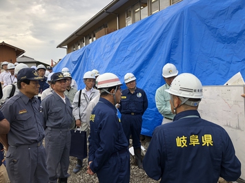 豪雨災害現場視察の様子