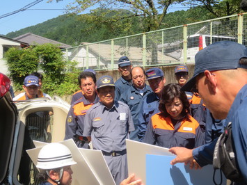 豪雨災害現場視察の様子