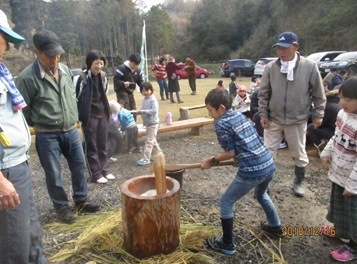 餅つきの様子