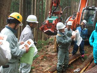 林業・建設業協働による森林づくり