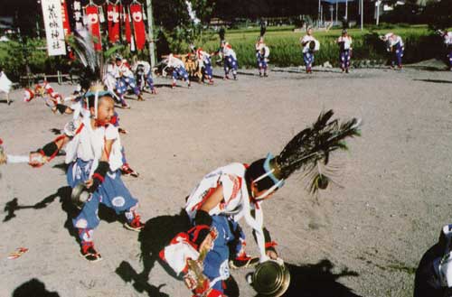 荒城神社鉦打獅子舞