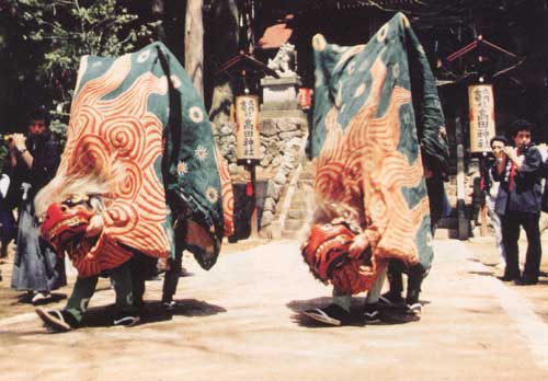 高田神社の神楽獅子