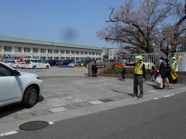 柳津小学校交通事故防止活動2