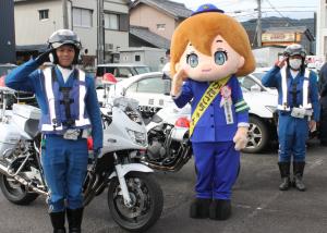 白バイ